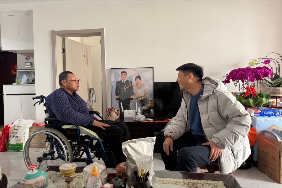 節前送溫暖 關懷暖人心——市政集團黨總支聯合工會分會組織開展春節前走訪慰問困難黨員活動